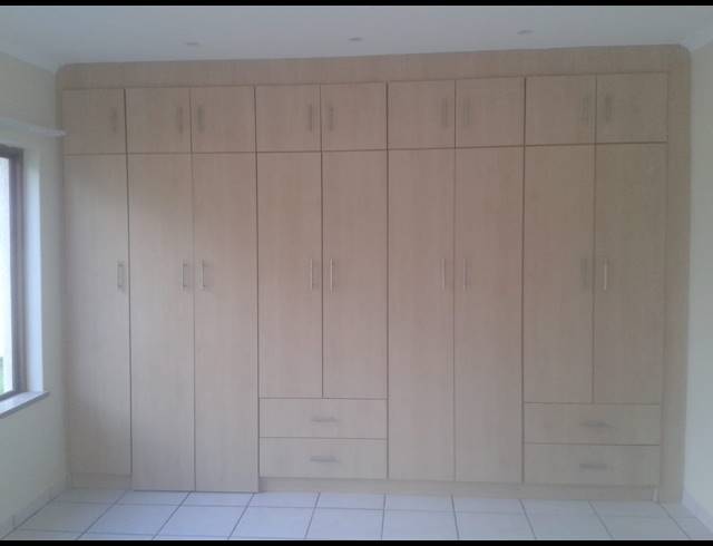 3 BEDROOM FREESTANDING TO LET IN STRAND CENTRAL